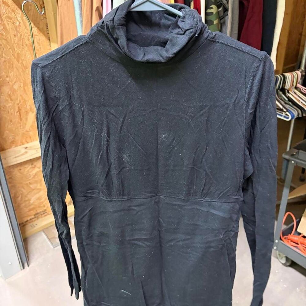 Unbranded Women's Black and Navy Shirt